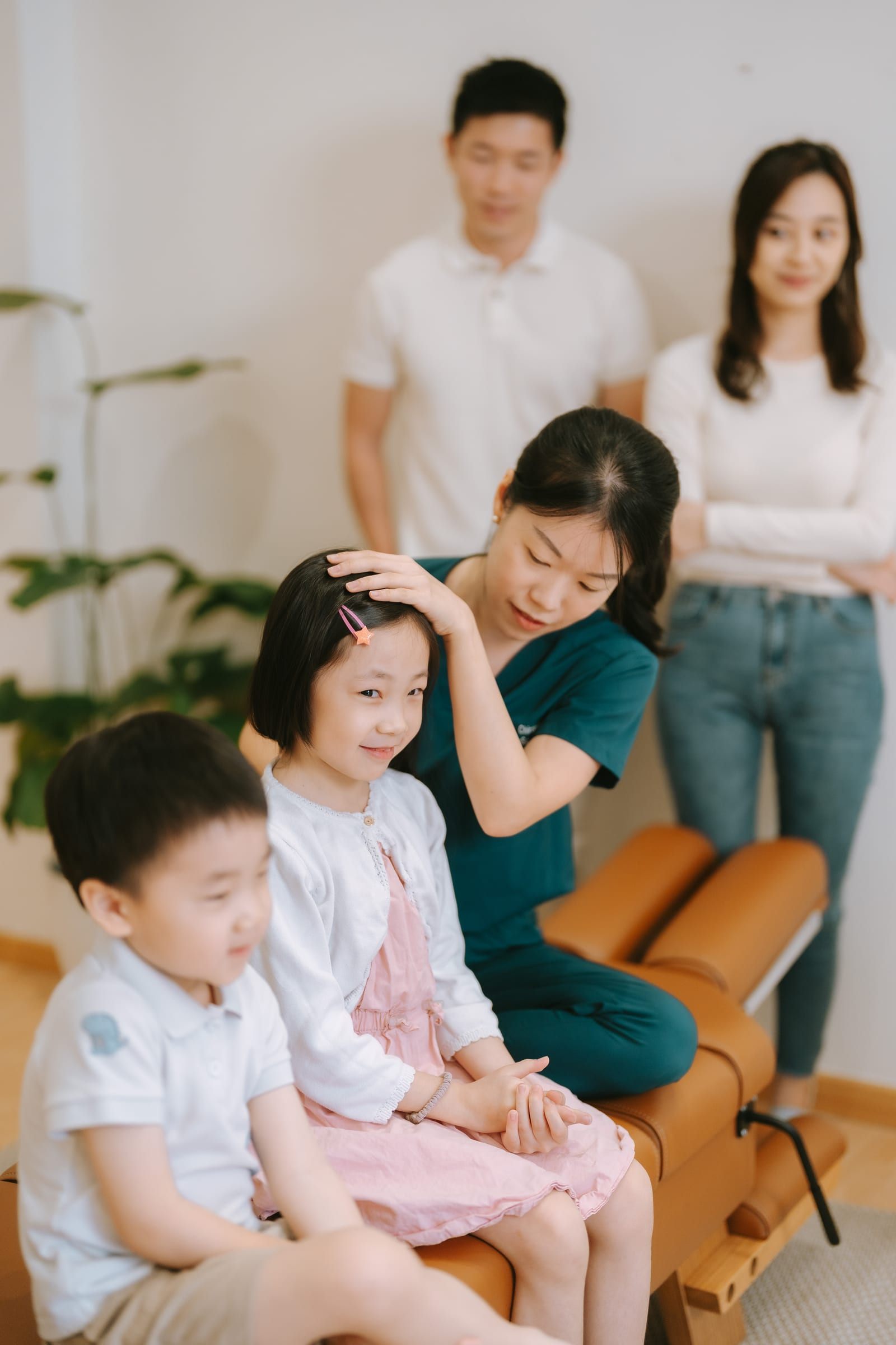 Pediatric chiropractic reflex assessment by Mabel Soo